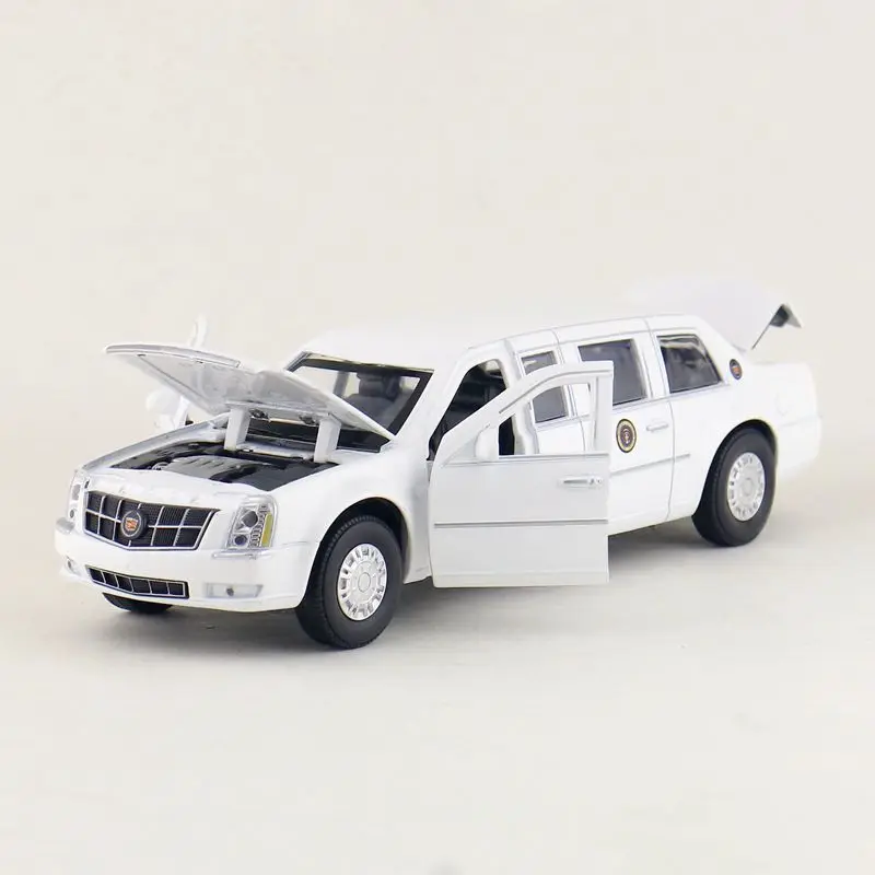 Модель игрушки под давлением/Масштаб 1:32/Cadillac DTS президентская супер