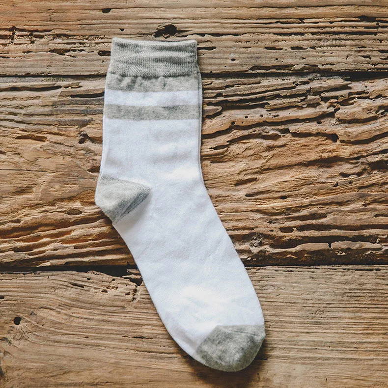 Новая мода Для мужчин носки Повседневное хлопковые носки зимние длинные носки Для мужчин осень новый шаблон Правописание Цвет мужские
