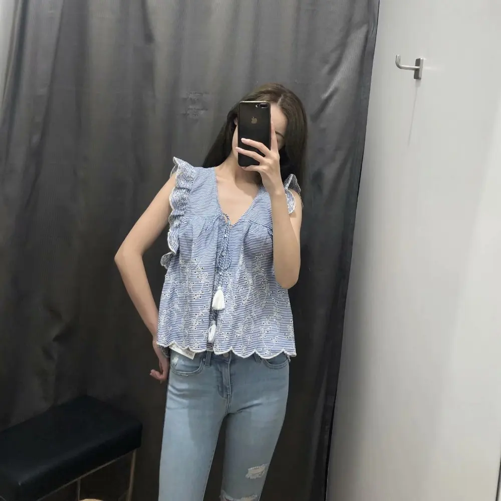  (52)