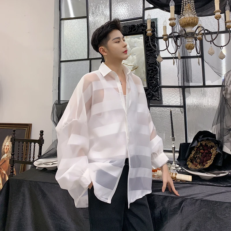 الرجال أسود أبيض شفافة شريط فضفاض الخفافيش طويلة الأكمام عارضة قميص الذكور المرأة زوجين واقية من الشمس قميص حزب مرحلة الملابس