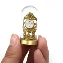 Cubierta de cristal Retro pequeño reloj DIY muebles casa de muñecas en miniatura 1:12 reloj abovedado tono dorado Mini casa de muñecas accesorios de dormitorio