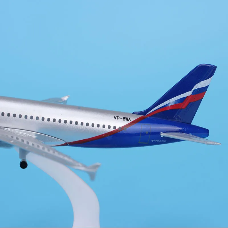 Модель российского самолета Aeroflot 20 см отлитые металлические модели самолетов 16