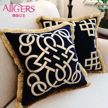 

Avigers luxury Cushions Cover Embroidered Tassel Velvet Pillow Case Core Home Decorative European Louvre Sofa Car Throw Pillows