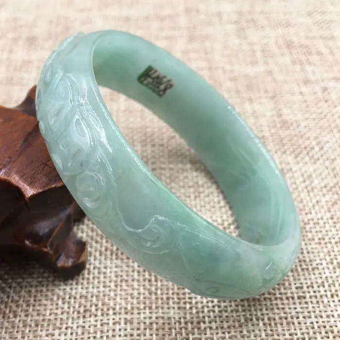 

A-5468 Chinese Beautiful Hand-carved Green Jadeite Jade Gem Bangle Bracelet 58mm 28% 10.13