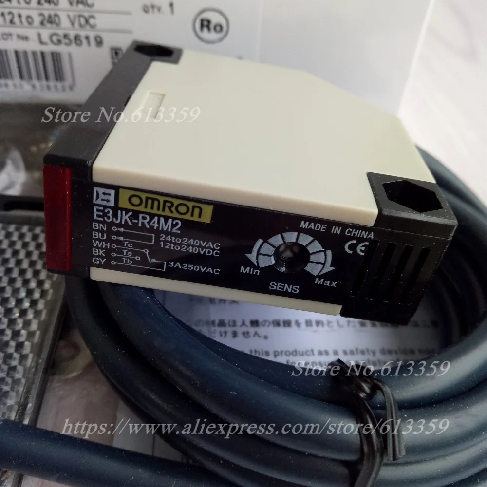 

E3JK-R4M2 Omron New Photoelectric Switch Sensor Distance 4 Meters Adjustable AC/DC 5 Wires With Reflector Plate