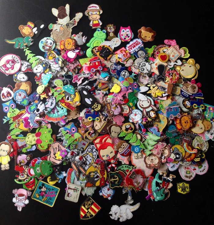 Cloth stickers Clothes patch stickers Embroidery logos Each pack is random 15