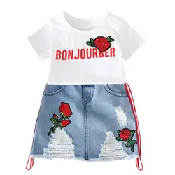 Летние Детские комплекты из 2 предметов для девочек, топы с принтом розы, футболка + рваные джинсы, комплект с юбкой, одежда для маленьких
