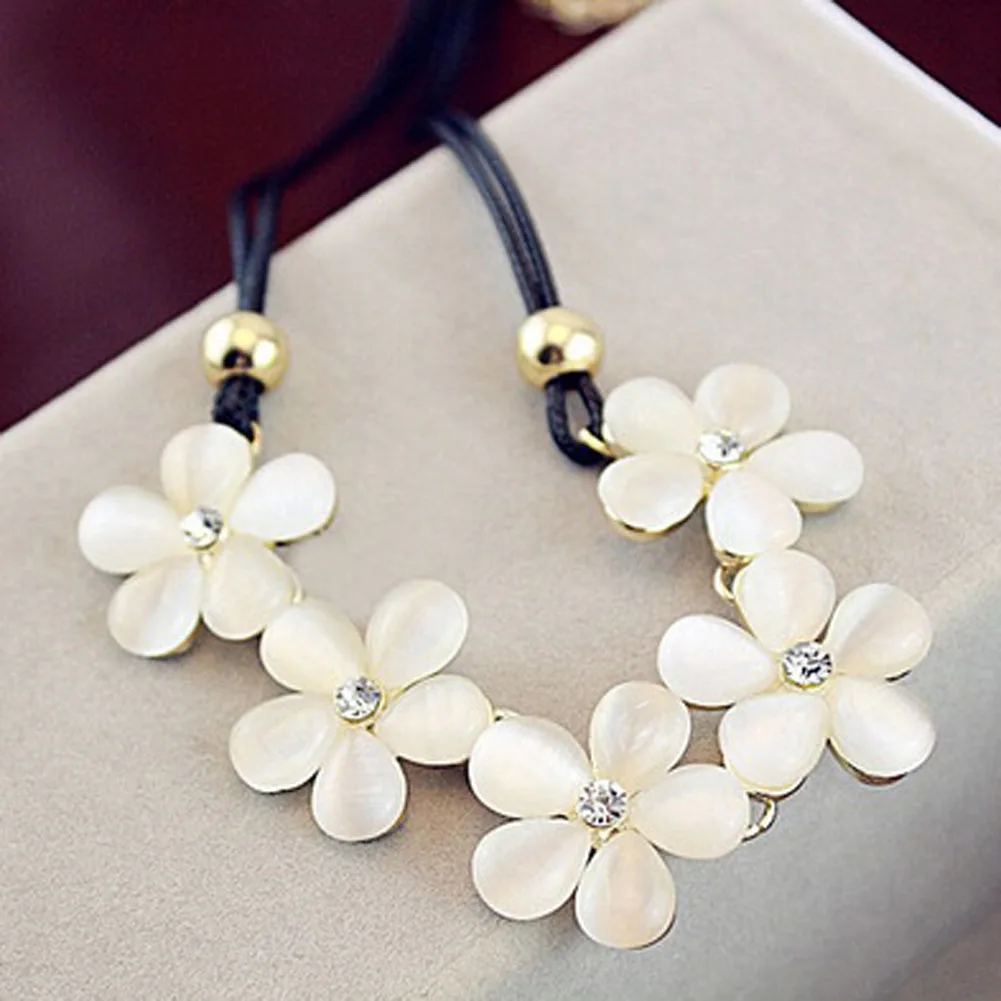

Crystal Color Pendant Hot Sale Perfect Simple Flowers Necklace Goods Vogue Hot Cute