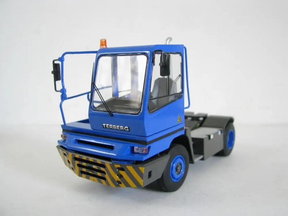 

1/50 TERBERG SPECIAL VEHICLES Terminal Truck YT182 Blue Diecast model Toy