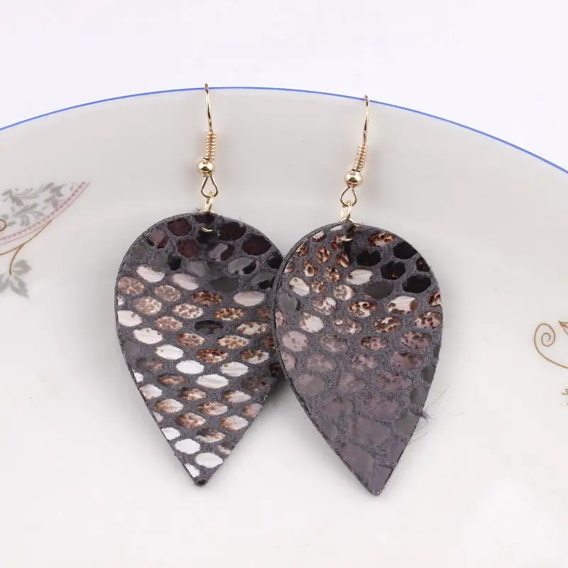 

ZWPON 2019 New Faux Snakeskin Leather Tear Drop Earrings for Women Fashion Gray Gold Metallic leather Teardrop Earring Wholesale