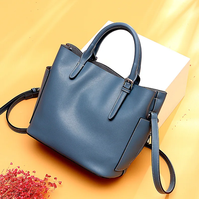 

2009 Fashion Chain Genuine Leather Chao Korean Edition Style New Cowhide Lady Chain One Shoulder