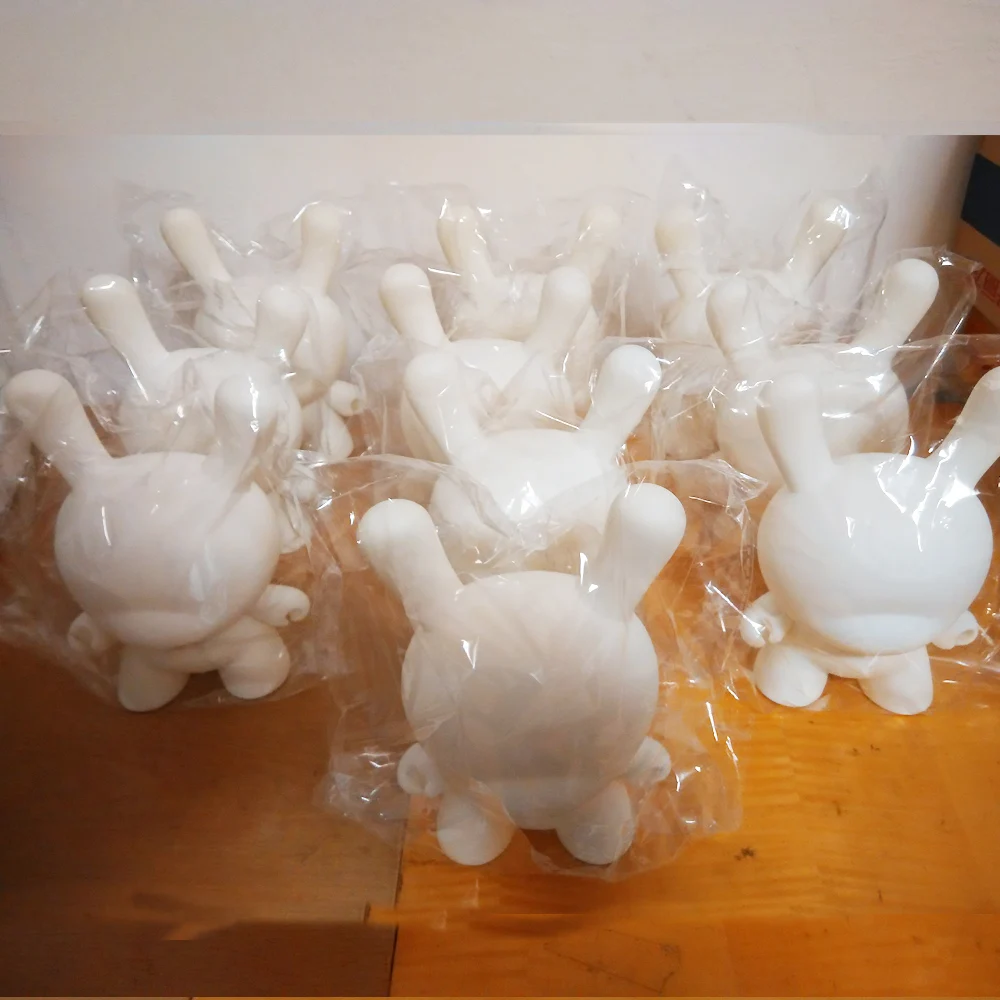 

Wholesale 10pcs One Set 8 inch Kidrobot dunny doll white mold for DIY hand-done plain in opp bag