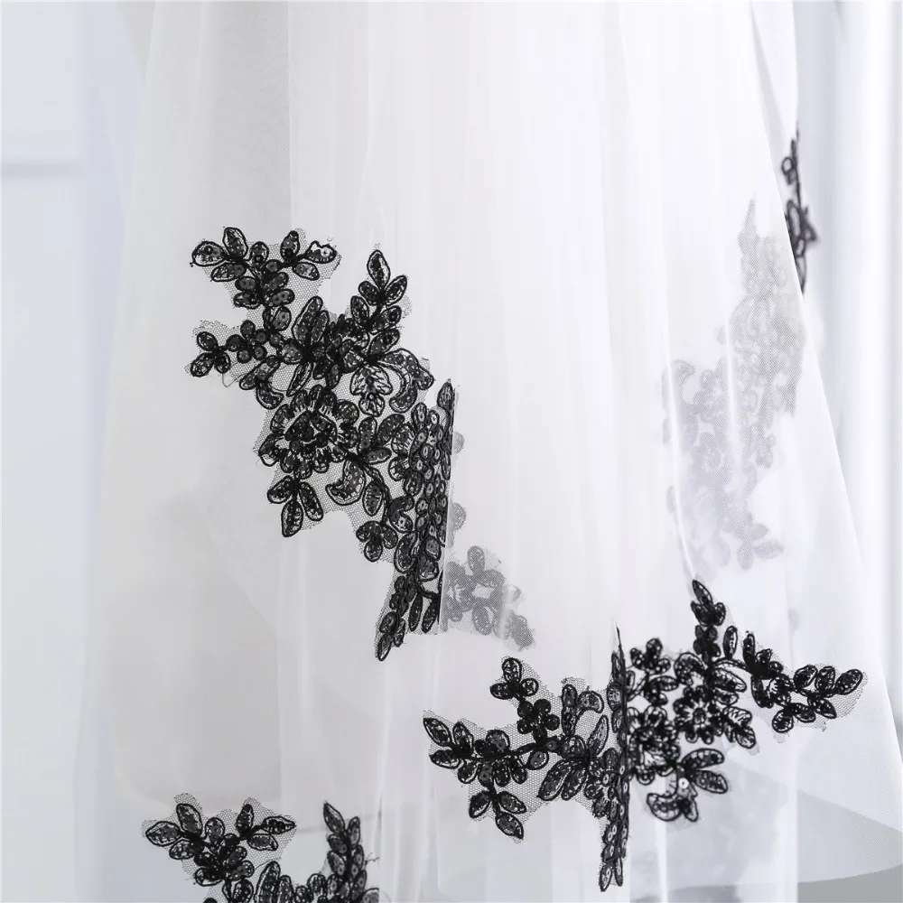 JaneVini готический Белый/цвет слоновой кости, Свадебные Короткие Фата с черной кружевной аппликацией 2 слоя фату с расческой тюль bruids Sluier