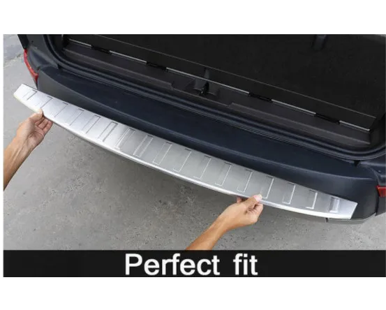 

Stainless Steel Rear Door Outside Bumper Protector Sill Scuff Plate For Land Rover Discovery 5 2017 LR5 Car Accessories