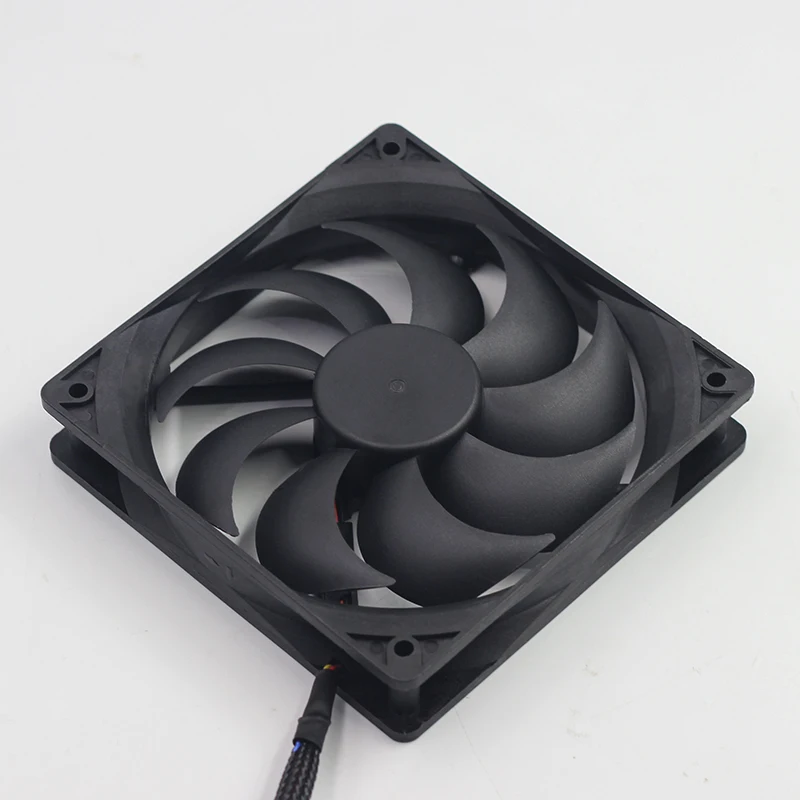 

New 120 mm DC 12V 3PIN miner cooling box fan is BTC miner Bitcoin Autiner S7 S9 low noise and powerful server cooler