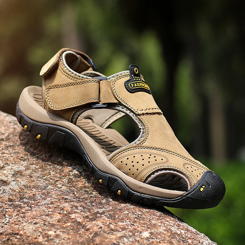 

Dropshipping 2019 New Male Shoes Genuine Leather Men Sandals Summer Men Shoes Beach Man Fashion Outdoor Size Casual Sneakers