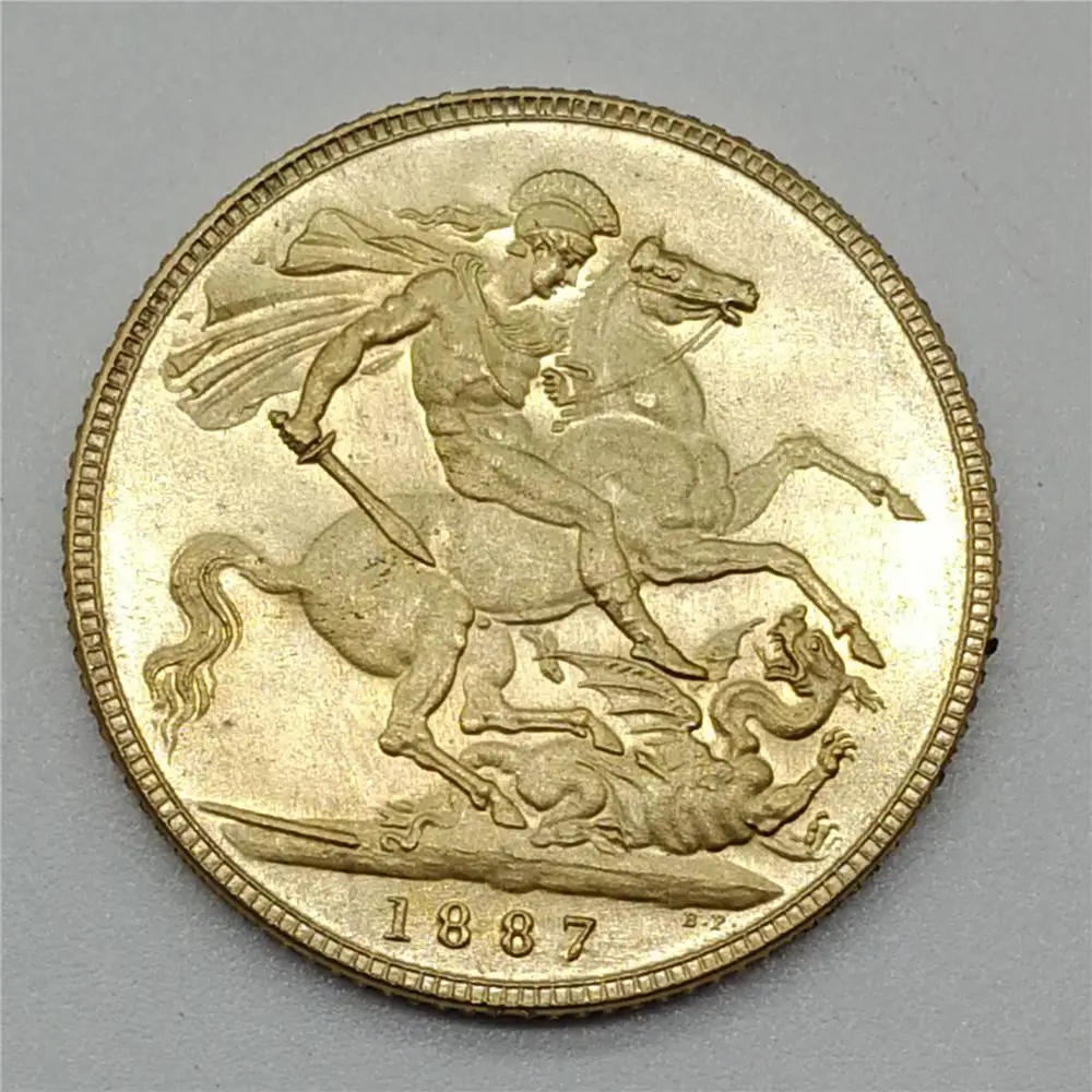 Английская золотая монета выпущенная в 1489. Британский соверен 1817. Золотой соверен монета. Соверен генриха 7. Пятна на золотых монетах.