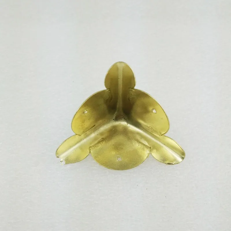 Antique-Style-Metal-Box-Corner-Iron-Protection-Case-Edge-Guard-Corner-Cover-Furniture-Protectors-Yellow-Color