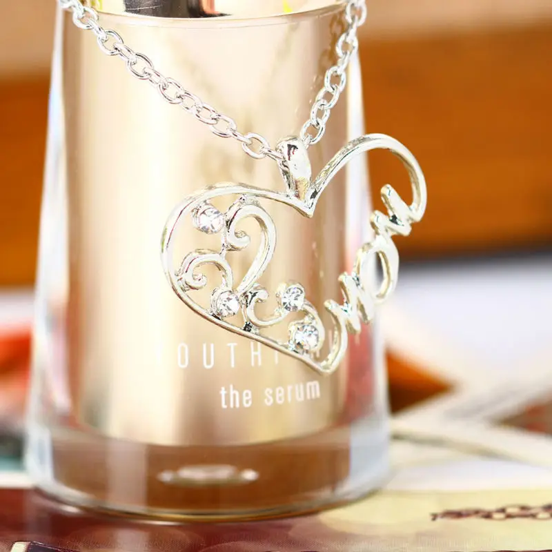 

Bespmosp 24PCS/Lot Wholesale Trendy Delicate Mom Heart Pendant Necklace Crystal Rhinestone Clear Charm Women Jewelry Mother Gift