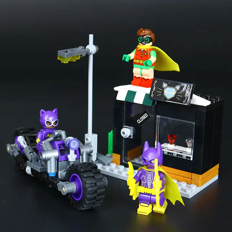 

Lepin 07058 Genuine Batman Movie Series The Catwoman Motorcycle Chase Set Building Blocks Bricks Educational Toys LegoING 70902