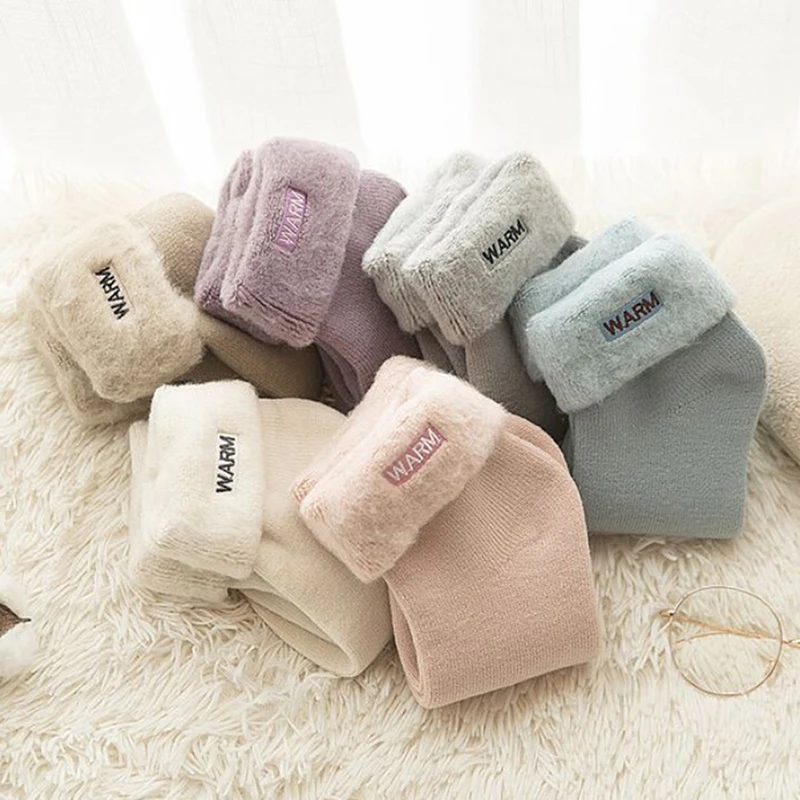1Pair/5pairs Warm Women Socks Striped Socks Autumn Winter Style Christmas Winter Socks For Woman Female Candy Color Socks