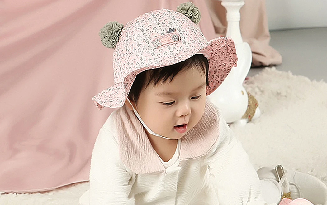 Мода Дети младенческой Sunhat прекрасный Pom хлопок шляпа для защиты от солнца летняя пляжная шляпа шапки для мальчиков и девочек