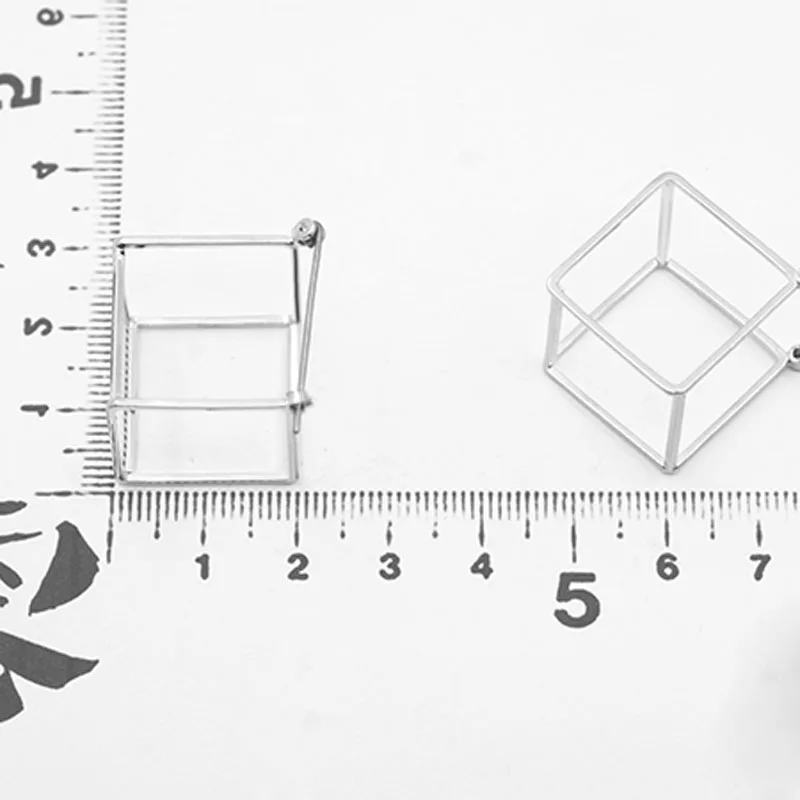 2018 new fashion brief style gold/silver/black hollow geometric stud earrings for women square earrings boucles d'oreilles - Image 4