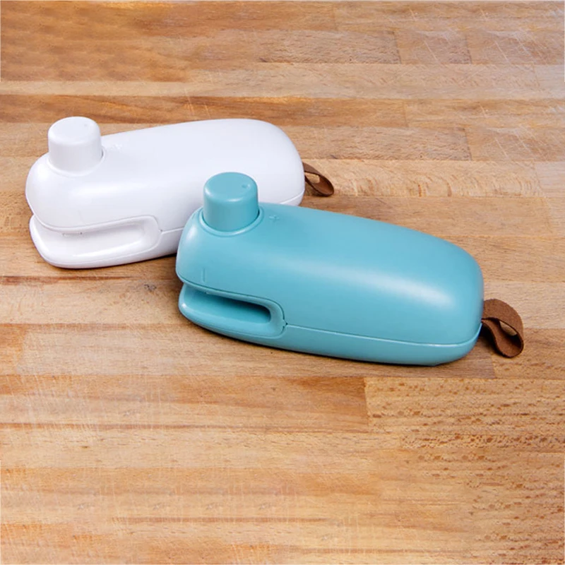 

Portable Bag Clips Handheld Mini Electric Heat Sealing Machine Impulse Sealer Seal Packing Plastic Bag Work green