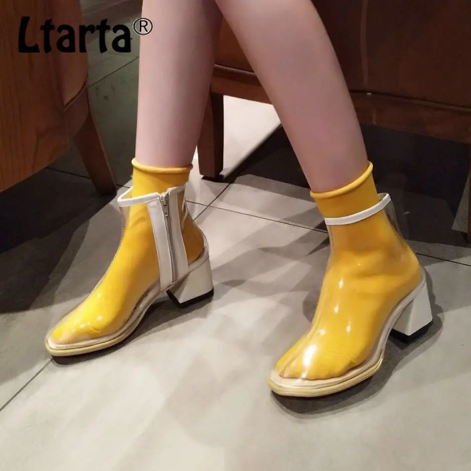 

LTARTA 2019 Autumn Women Clear Rain Boots Mid Heels Boots Zip Transparent leisure shoes With Different Color Sock ZL-3348-1