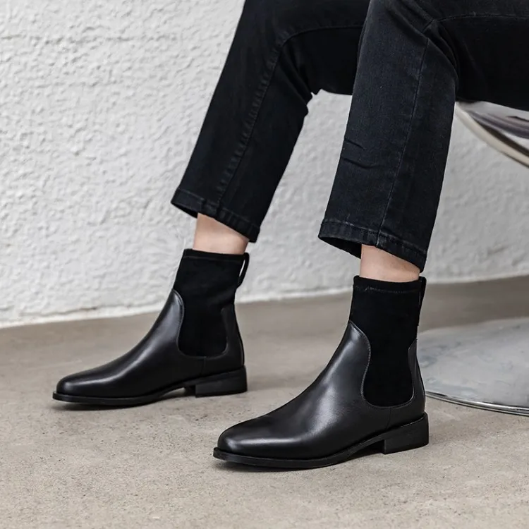 flat heel chelsea boots