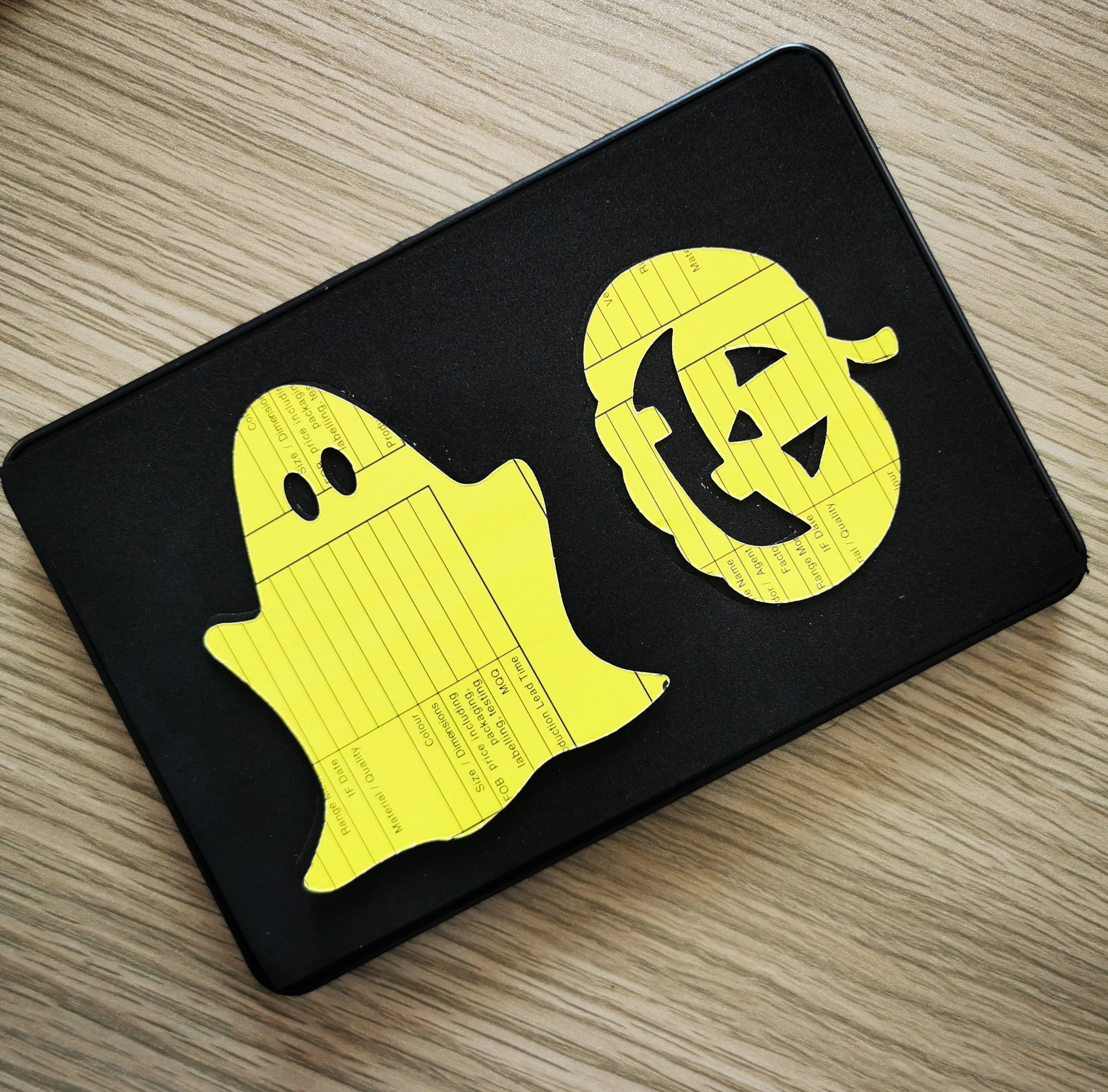 

Haloween shapes cutting die SMR-HO0006- die cut size 70mm-pumpkin, 90mm-ghost