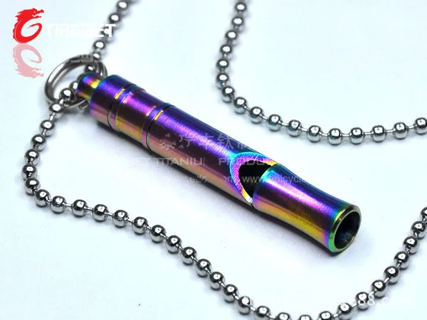 في الهواء الطلق الرياضة الصياح صافرة titanium أداة إنقاذ إطارات دراجة تسلق الجبال خفيفة الوزن البرية بقاء عالية ديسيبل صافرة طوارئ المشجع