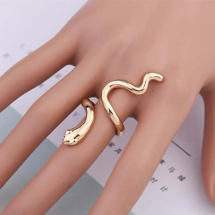 Unique Punk Gold Color Opening Engagement Party Ring Women Jewelry Ladies Vintage Snake Animal Rings for Women Gift