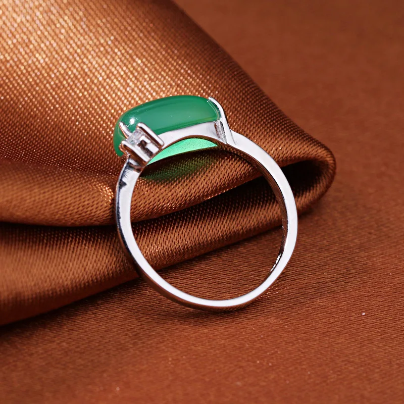 3277308381_1448337233