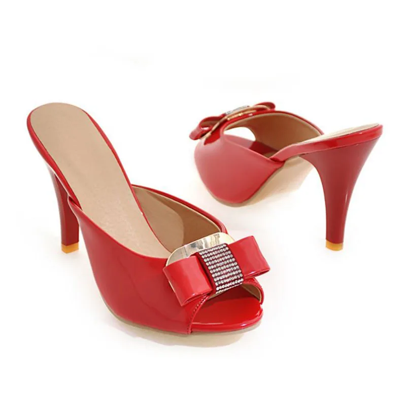 TAOFFEN/женские босоножки из лакированной кожи на тонком каблуке; шлепанцы с открытым носком, украшенные бантом и стразами; летняя модная повседневная обувь; женская обувь; размеры 32-43 - Цвет: Красный