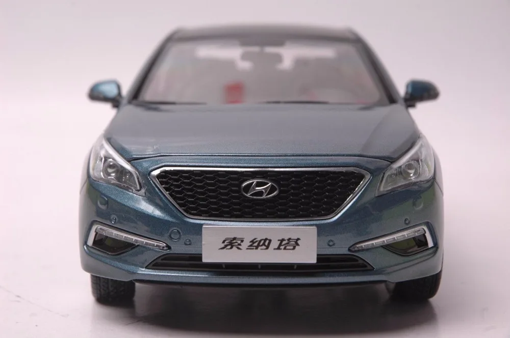 1:18 литая под давлением модель для hyundai Sonata 9 синий сплав игрушечный автомобиль миниатюрная Коллекция 9 поколения