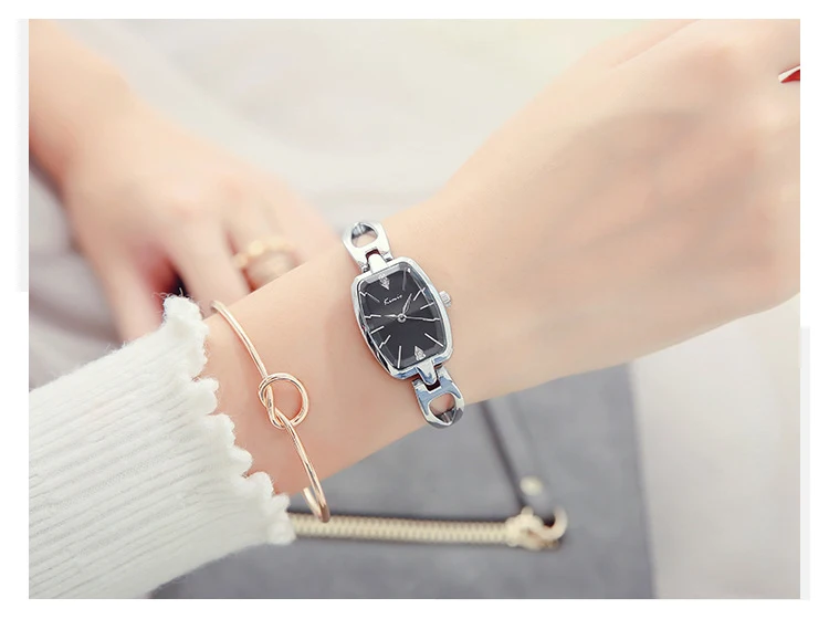 4706831571_976908629