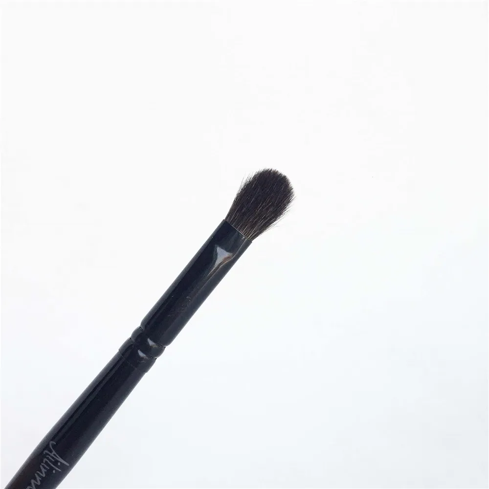 Brush 06 Eye Shadow Blending Brush _ 3