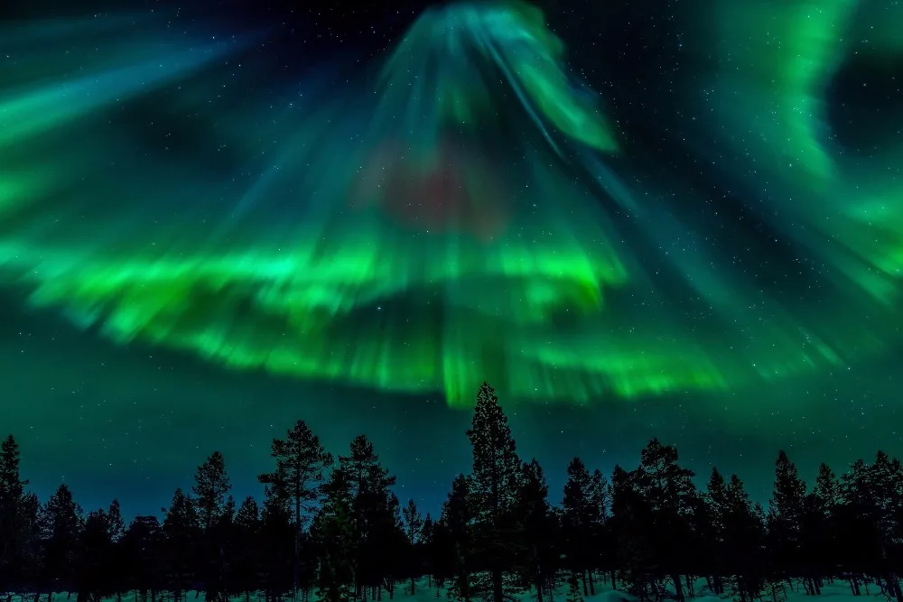 сполохи. северное сияние в лесу. северное сияние в ирландии. северное сияние надым. Ice floating rovaniemi.