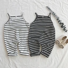 Модный летний комбинезон в черно-белую полоску для маленьких мальчиков и девочек, милый свободный стиль, детский комбинезон