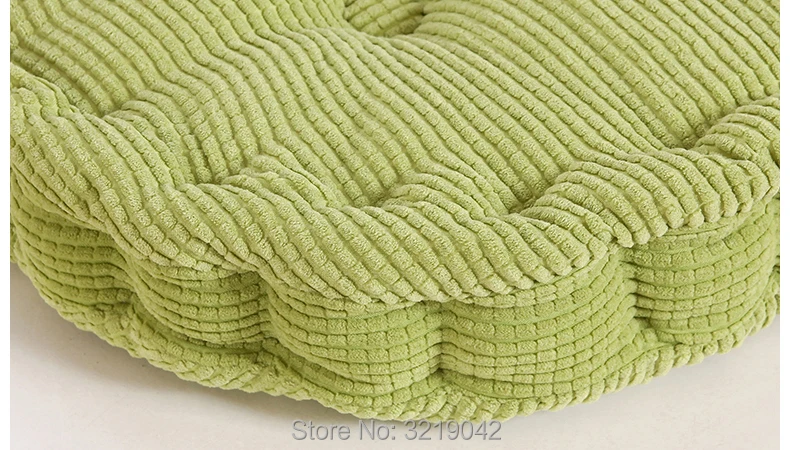 Corn-Cushion-790-01_12