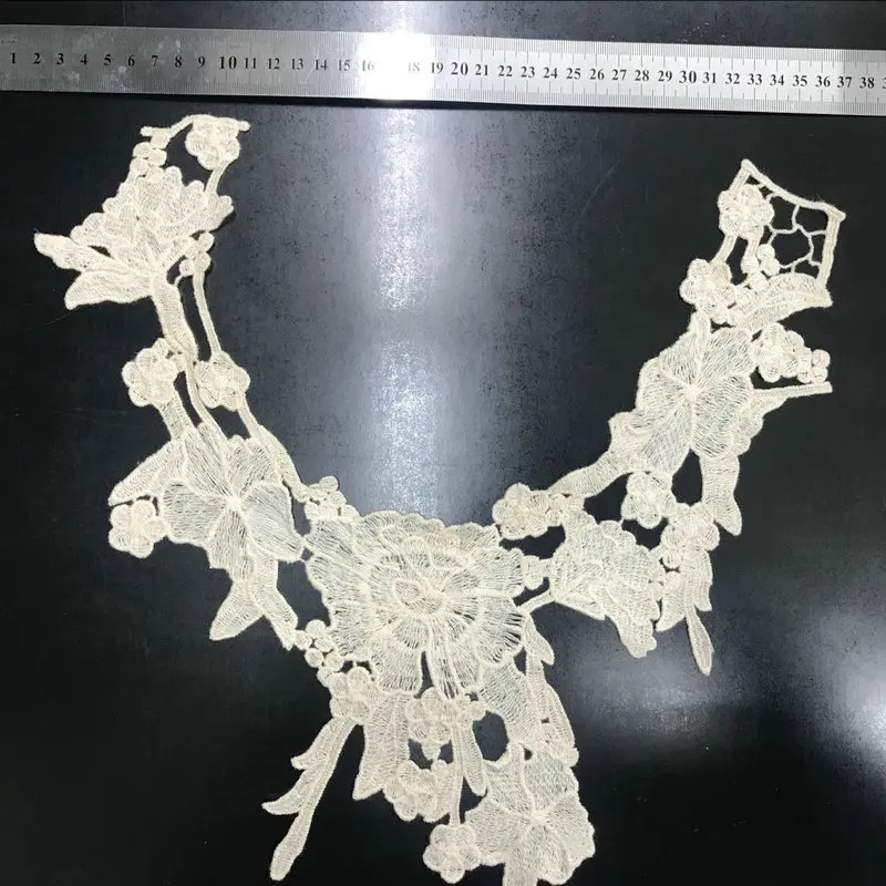 

Hot Sell White Embroidered Cotton Lace Collar Neckline Venise Applique Embroidery Sewing on Patches Sewing Fabric Accessories