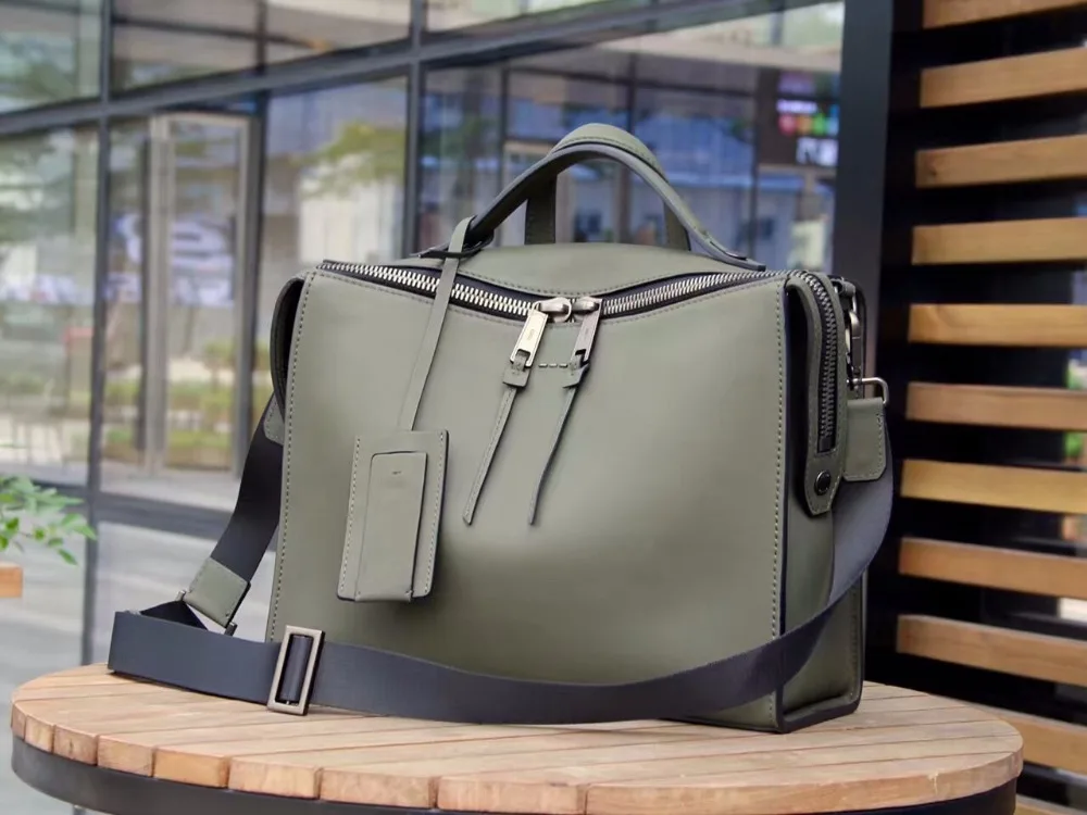 

Super Modern Messenger Bag Shoulder Bag Laptop Bag Computer Bag