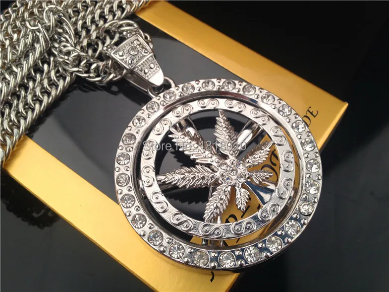 

NEW ICED OUT GOLD NEW WEEDS MARIANA LEAF LIGHT UP RATATE SPINNER PENDANT CUBAN LINK CHAIN NECKLACE GIFT