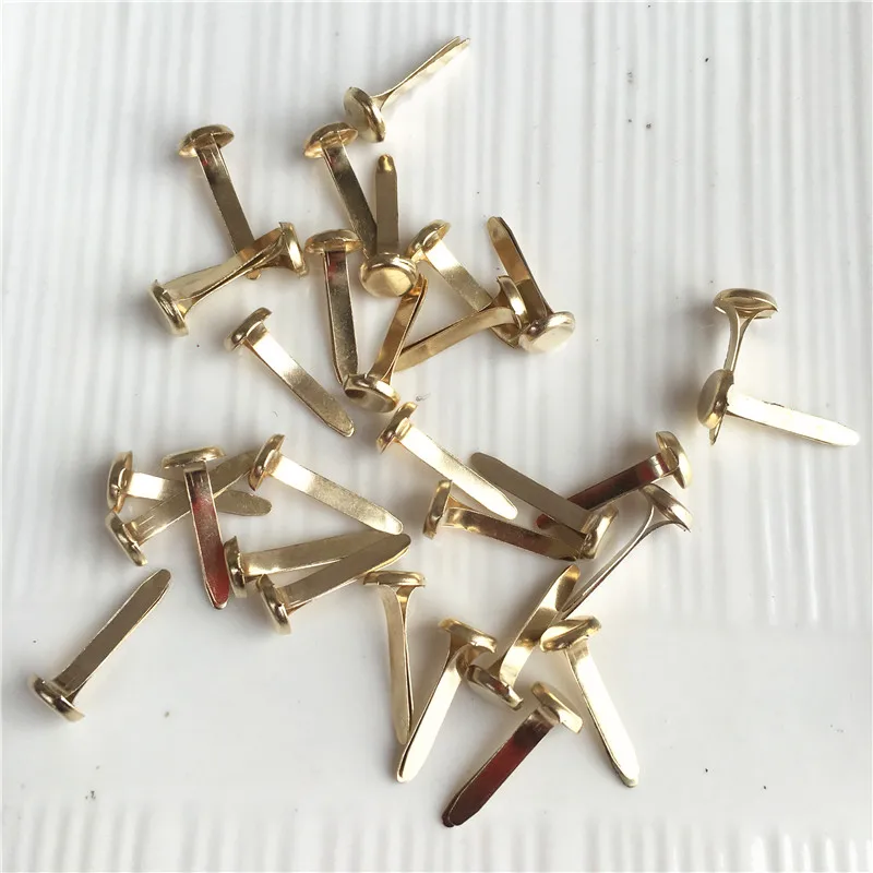 

24pcs 8*20mm Golden Iron Round Brads Scrapbooking Embellishment Fastener Brads DIY Metal Craft Supplies