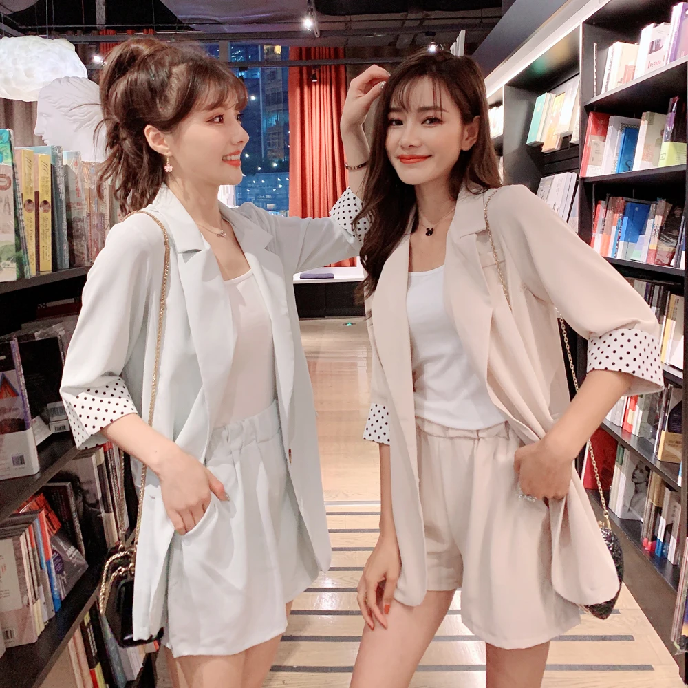 

2019 Summer New Style Women's 2 Pieces Set Top and Pant Women Sets Small Suit + Shorts Two-piece Sets Casual Business Attire