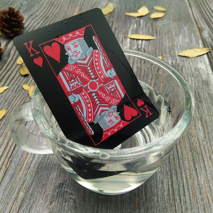 2019 Red black Waterproof Durable PVC Plastic Playing Cards with retro back stripe Novelty Texas poker game Poker Cards 2019 Red black Waterproof Durable PVC Plastic Playing Cards with retro back stripe Novelty Texas poker game Poker Cards