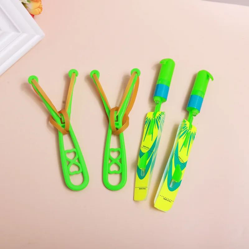 

1PC Rocket Flash Arrow Luminous Big Slingshot LED Light Arrows Flash Helicopter Flying Emitting Children's Toys Gift