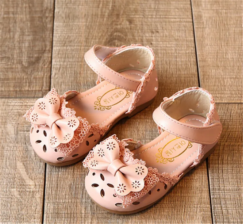 Xinfstreet/Обувь для маленьких девочек; дышащие сандалии из искусственной кожи с бантом; босоножки принцессы с кружевным бантом; сандали для девочек