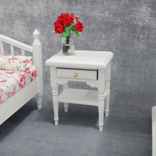 Белый прикроватный столик 1:12 Кукольный дом Кукольный домик спальня сцена игровой дом игрушки украшения мини-модель